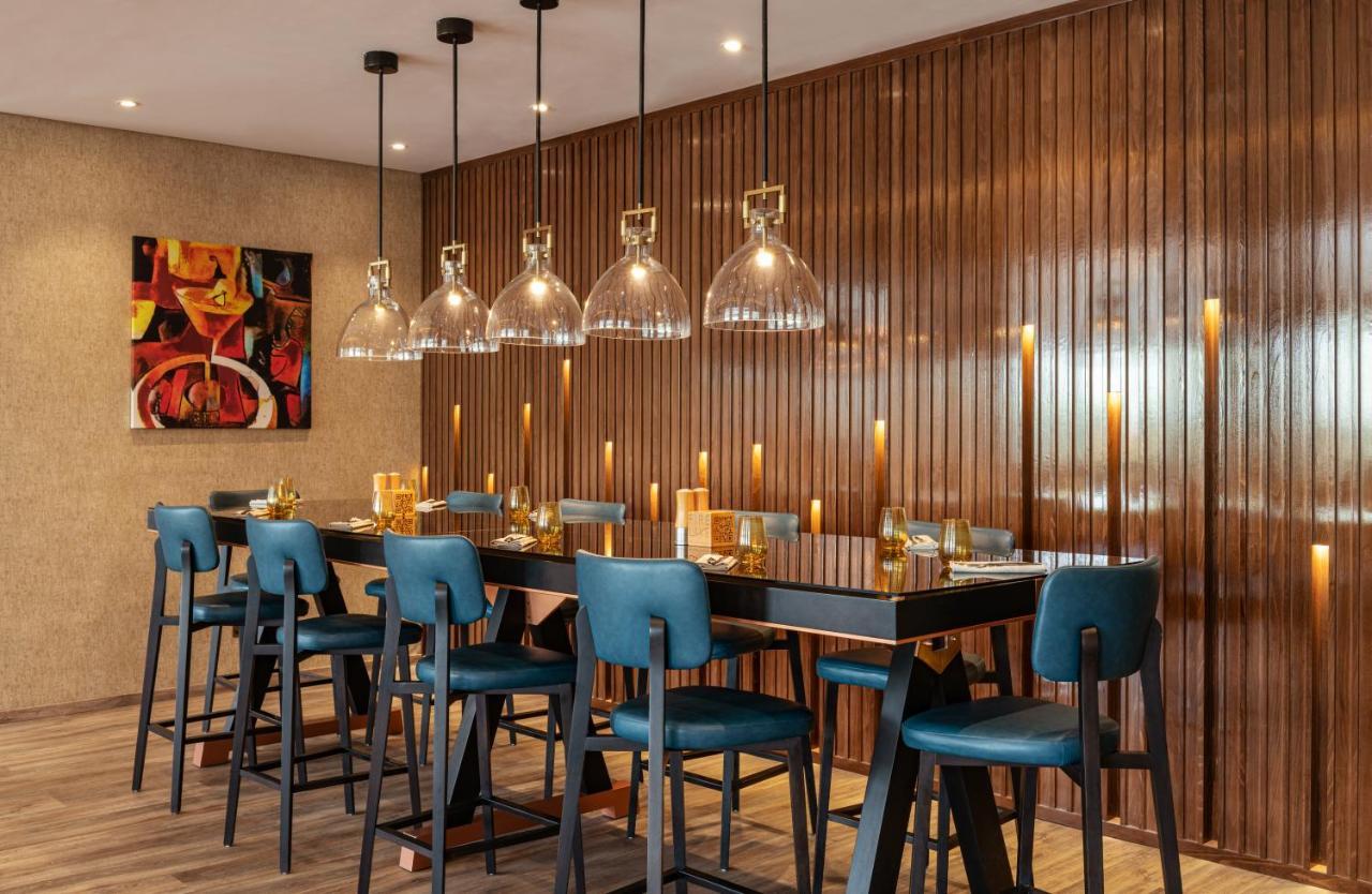 Radisson Dubai Damac Hills酒店 外观 照片