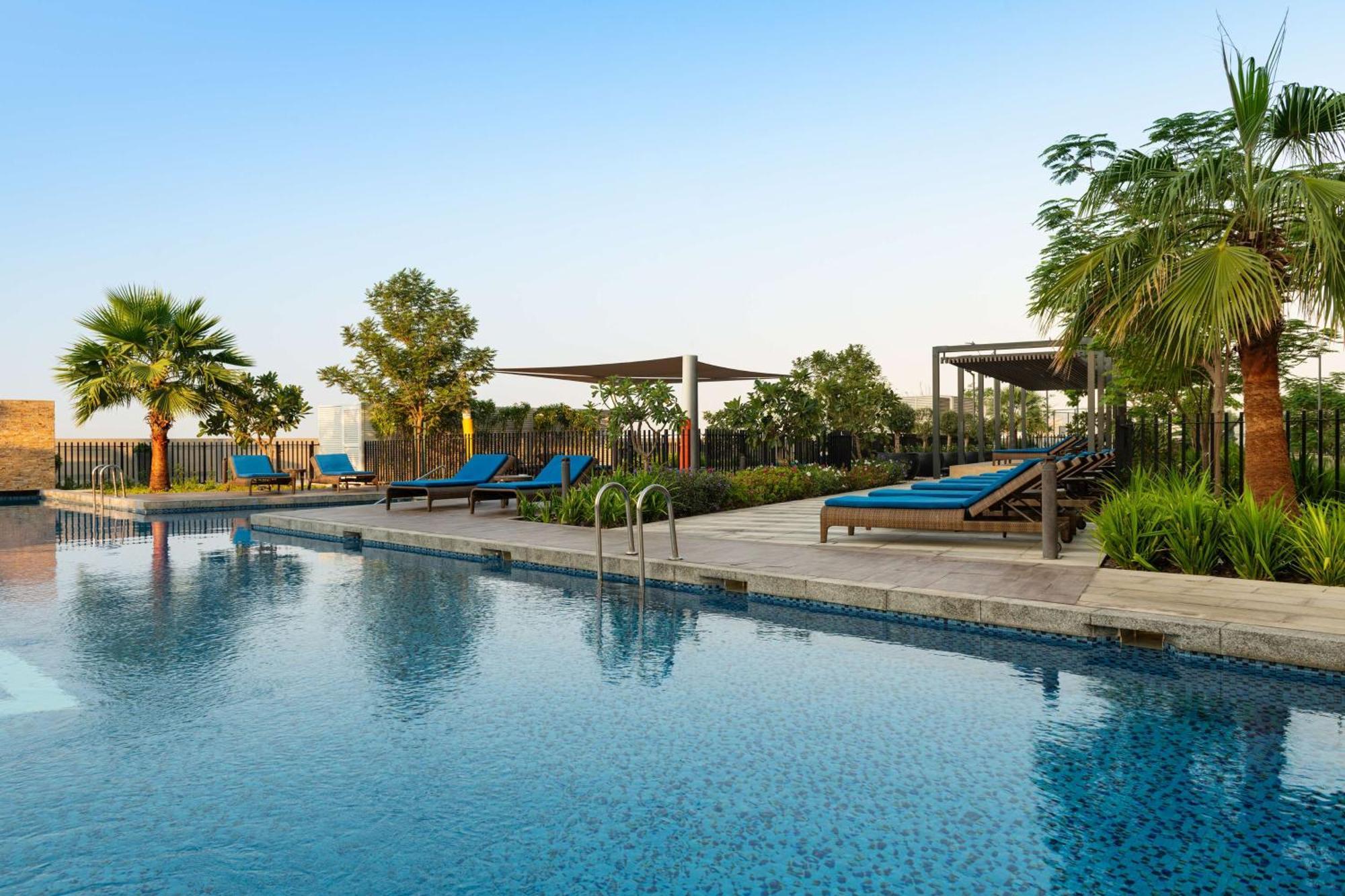 Radisson Dubai Damac Hills酒店 外观 照片