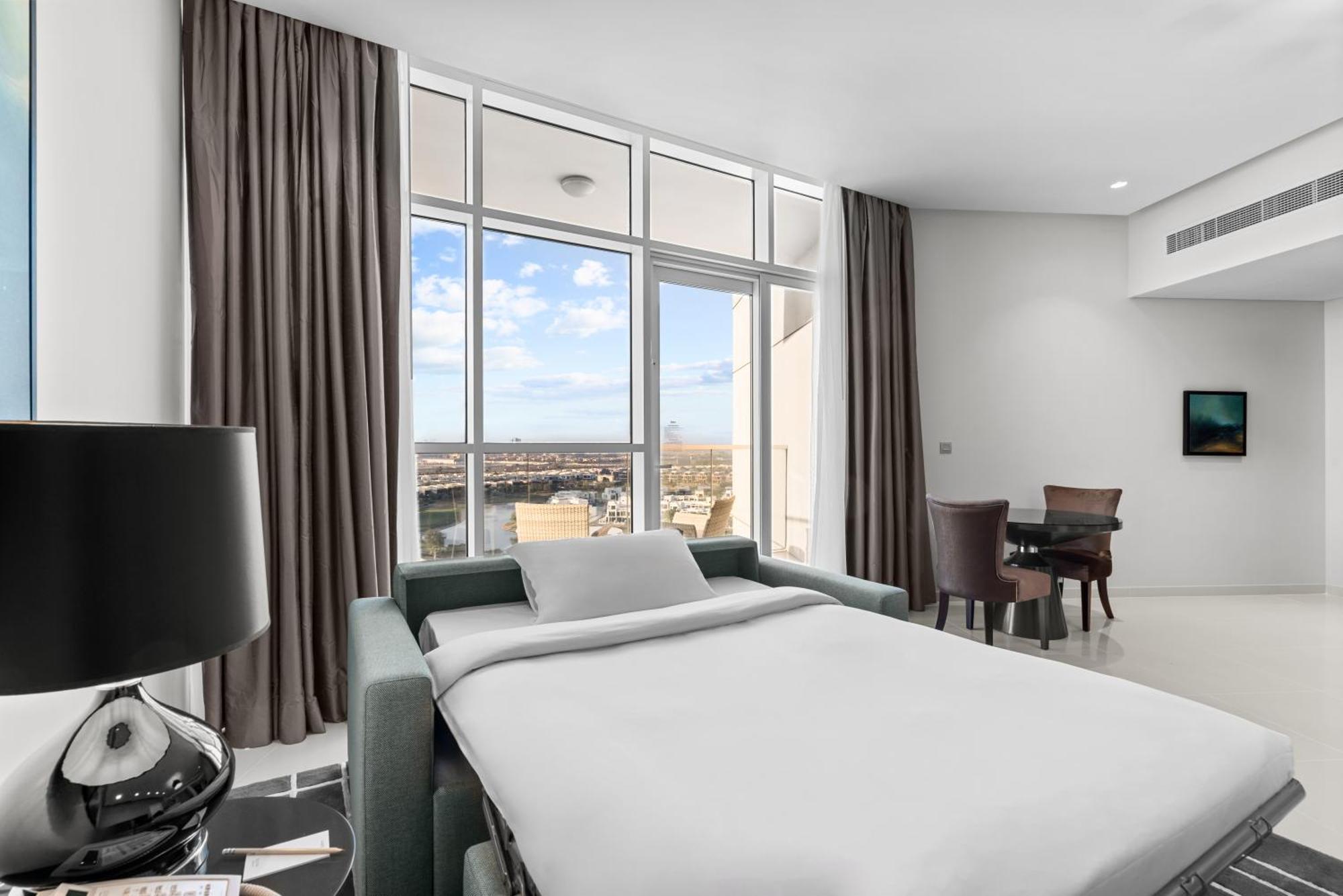 Radisson Dubai Damac Hills酒店 外观 照片