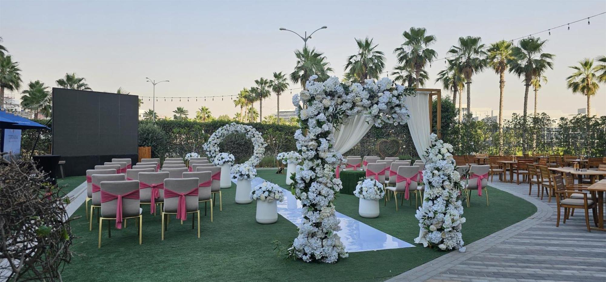 Radisson Dubai Damac Hills酒店 外观 照片